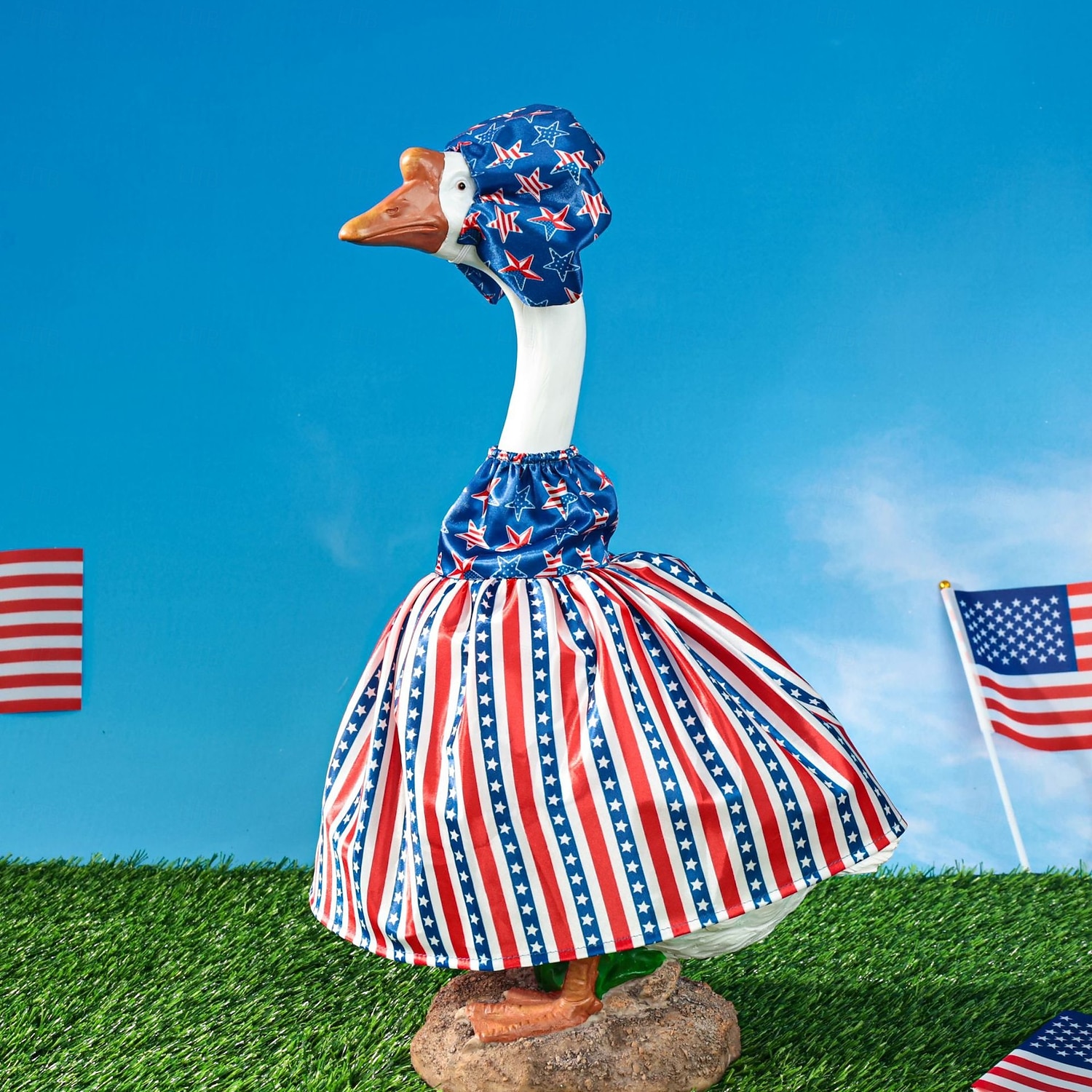 2 stk. patriotiske verandagåseantrekk sementgåskostyme 4. juli-stil gåsantrekk inkludert sløyfe og hatt til hagedekorasjon fest uteplass julegave 2026 - $19.99 –P12