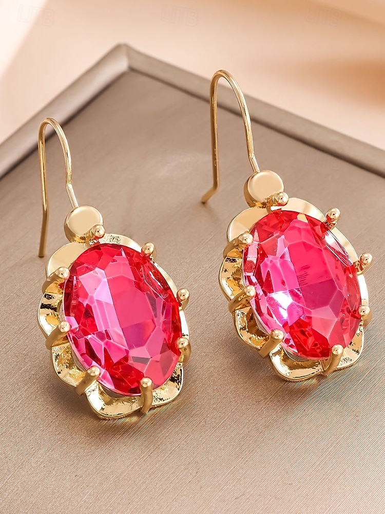 Boucles d'oreilles pendantes de Noël pour femmes avec de grandes pierres précieuses en cristal ovales, bijoux pendants élégants de couleur dorée, accessoires de fête festifs de 2025 ? $7.99 –P5