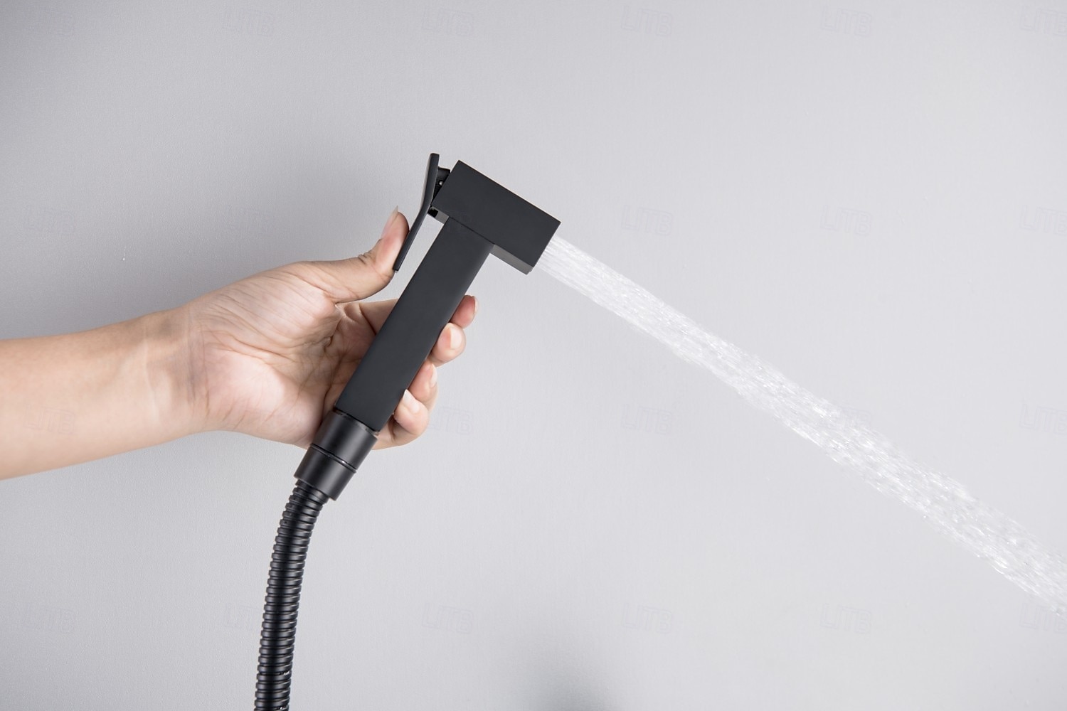 Биде кран черный Самоочищение Современный 2026 - $307.79 –P16