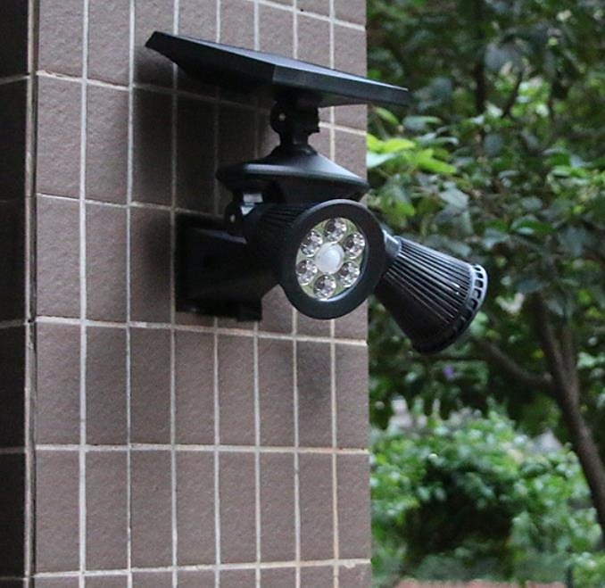 Уличные солнечные светильники с функцией движения, солнечные прожекторы, режим постоянного включения или с датчиком движения, охранное освещение от заката до рассвета, ландшафтные прожекторы для 2026 - $62.99 –P3