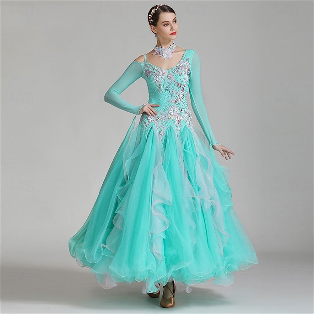 abito da ballo da sala da donna, elegante, con volant, strass, spalle scoperte, abito da competizione per valzer, foxtrot, tango – verde menta del 2026 a $404.49 –P1