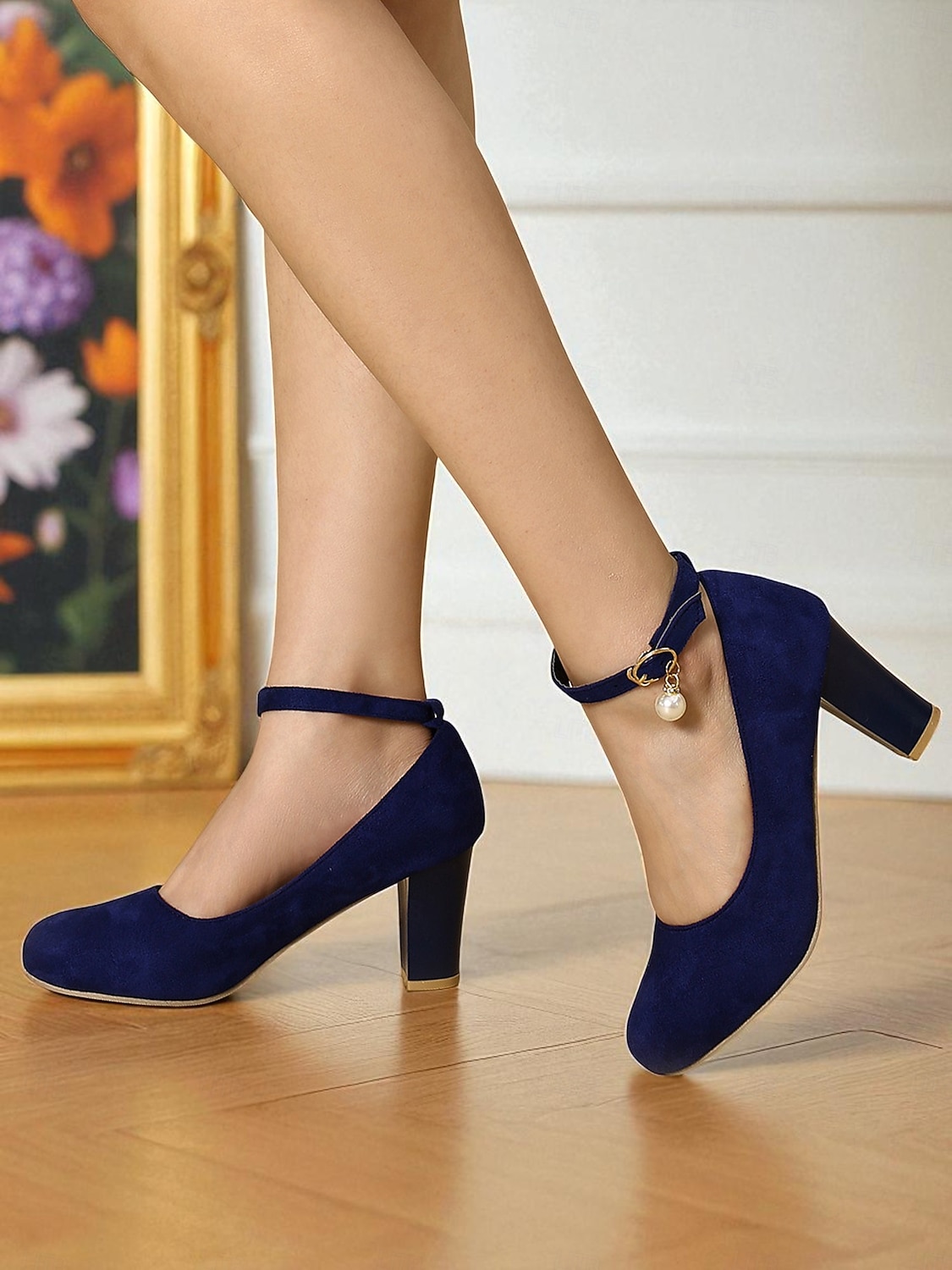 Gula dampumps i mocka med blockklack, ankelrem och pärlberlock - eleganta vintage-retro klänningsskor från 1950-talet för bröllop och cocktailpartyn &aftonkläder 2026 - $42.99 –P4