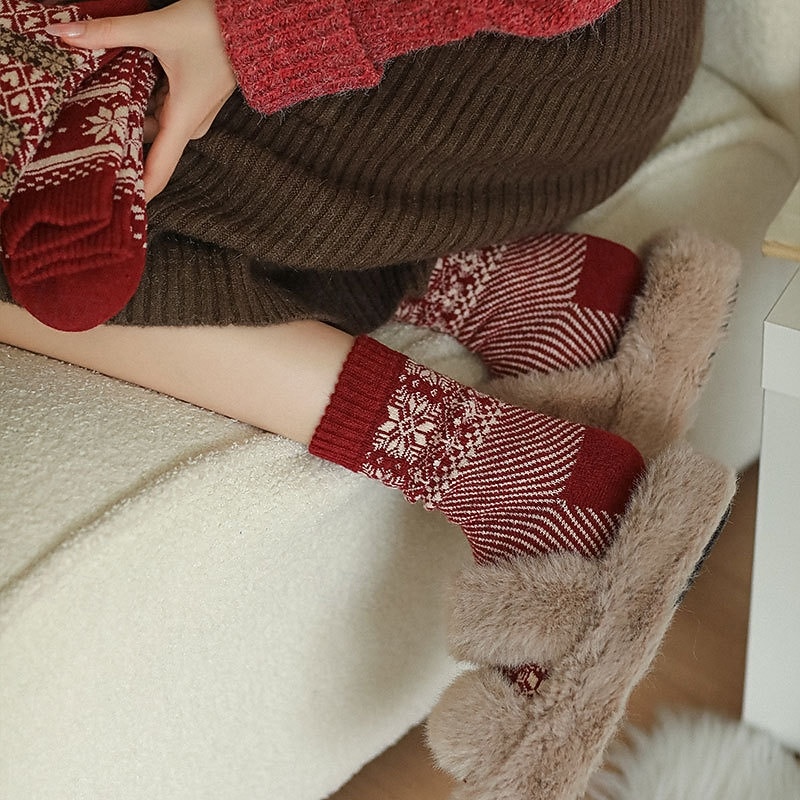 Women's Crew Socks Thick Winter Warm Socks Christmas Outdoor Holiday Plaid Polyester Basic Classic Casual Elastic Warm 1 Pair 2026 - $6.99 –P12