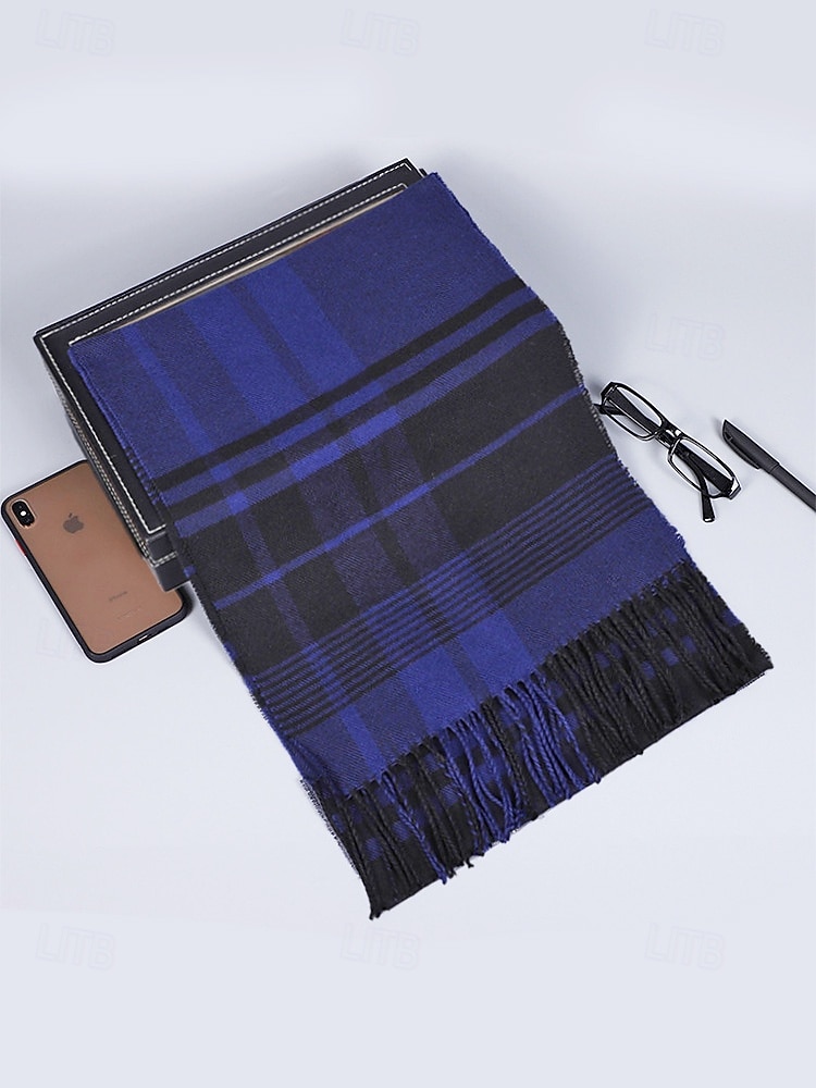 Pánská vánoční kostkovaná šála – stylová polyesterová šála s třásněmi – dostupná v několika barvách – teplý sváteční doplněk pro muže 2026 - $11.99 –P12