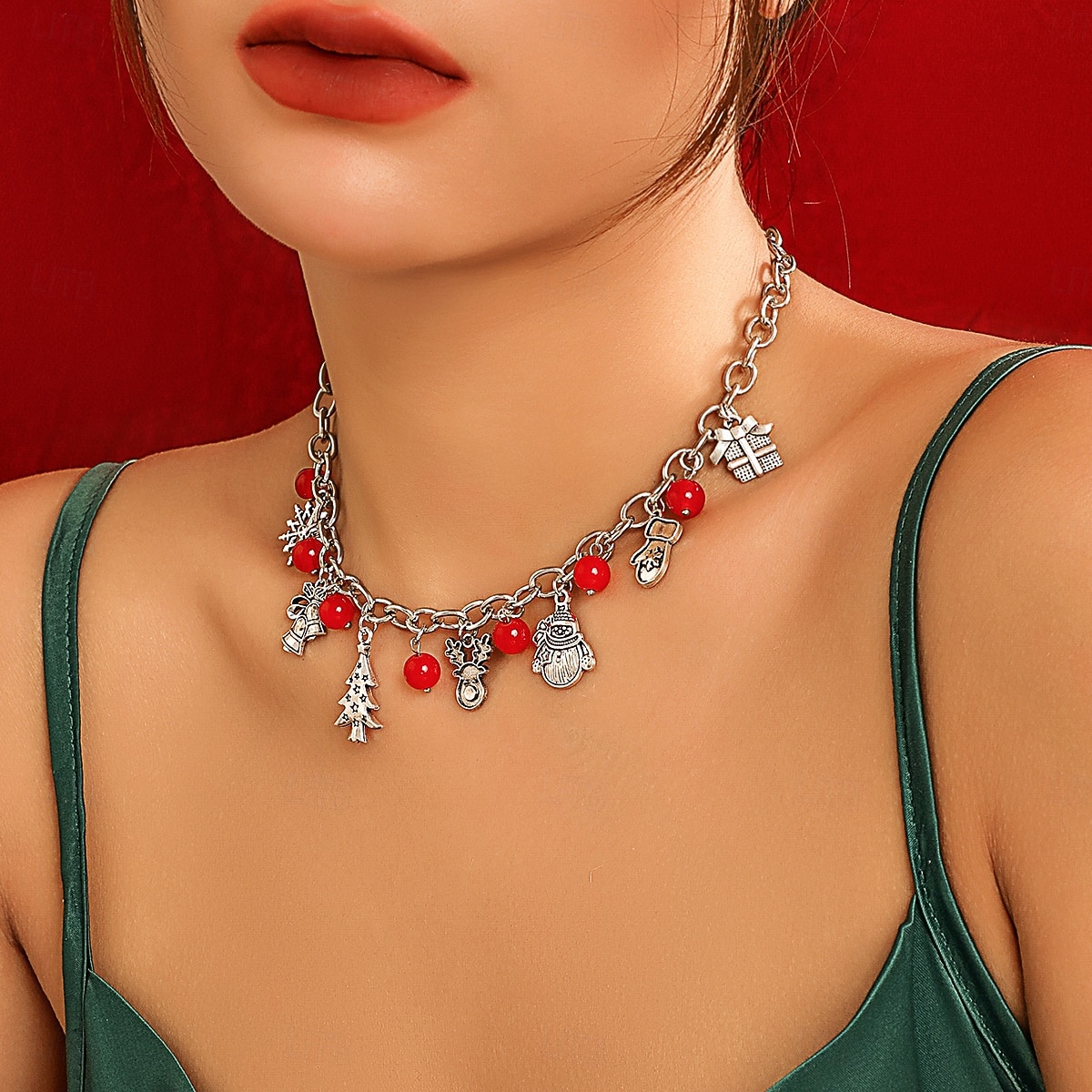 Conjunto de collar y pulsera navideños para mujer: cadena plateada con cuentas rojas, colgantes de copo de nieve, árbol y regalo. Joyería festiva para fiestas y regalos. 2026 - $14.99 –P6