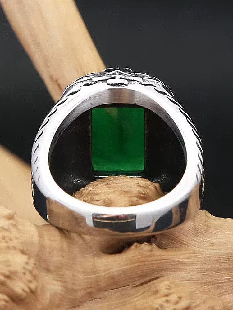 Bague en alliage pour homme avec pierres précieuses, bijou gothique vintage avec grosse pierre, accessoire de mode multicolore, cadeau de Noël unique pour les fêtes et au quotidien de 2025 ? $11.99 –P9