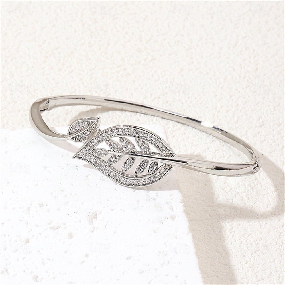Zircone cubico non corrispondenti A foglia Elegante Personalizzato Di tendenza Cromo Gioielli braccialetto Argento / Oro Per Matrimonio Feste Fidanzamento Balli di fine anno del 2026 a $10.99 –P3