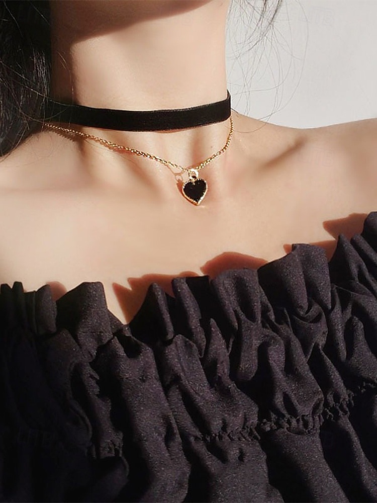 Collier ras du cou en velours pour femme avec pendentif cœur rouge - élégante chaîne dorée à double couche pour Noël et les fêtes de fin d'année de 2026 ? $5.99 –P4