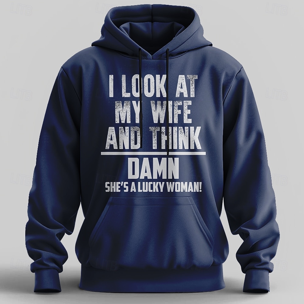 Sweat à capuche drôle pour mari. Je regarde ma femme et je pense « putain, c'est une femme chanceuse ». Sweat à capuche humoristique pour homme marié. de 2025 ? $26.99 –P3