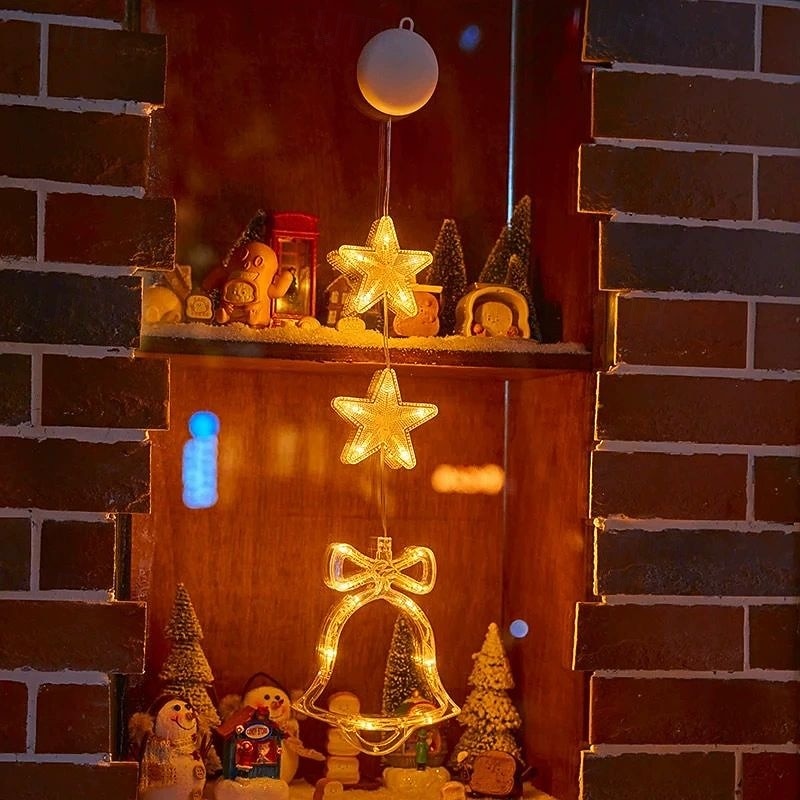 Luz de Janela de Natal 1PC com Bateria Luz de Cortina Branca Quente Suspensa com Ventosa Luz de Árvore de Natal e Estrela para Decoração de Janela em Festa de Natal e Ano Novo de 2025 por $11.99 –P13