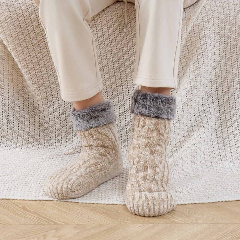 Pörröiset tohvelisukat naisille ja miehille, paksut fleecevuoratut liukumattomat lattiasukat kahvoilla, mukavat ja lämpimät talvisukat kotiin 2026 - $16.49 –P9