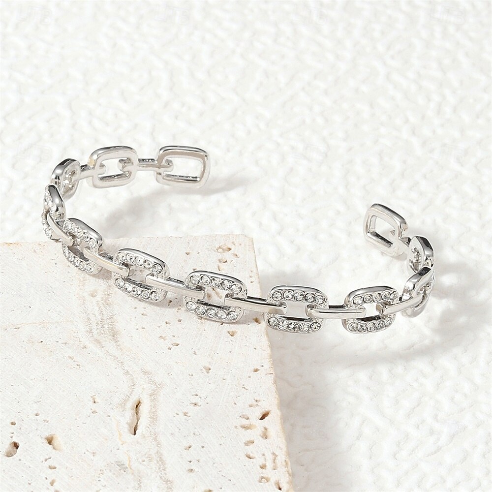 Zircone Classico Lettere dell'alfabeto Personalizzato Di tendenza Cromo Gioielli braccialetto Argento / Oro Per Matrimonio Feste Fidanzamento Balli di fine anno del 2025 a $14.99 –P3