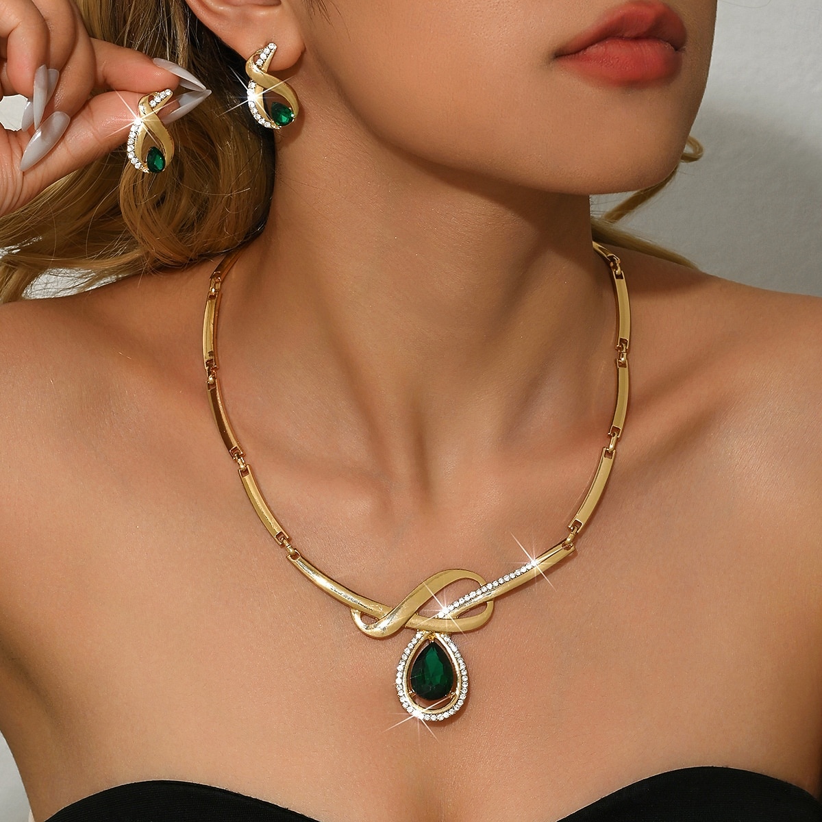 Ensemble de bijoux en or 2 pièces pour femme - collier en cristal rouge en forme de larme &boucles d'oreilles, élégants accessoires de mariée en strass pour les mariages &événements festifs de 2026 ? $14.99 –P7