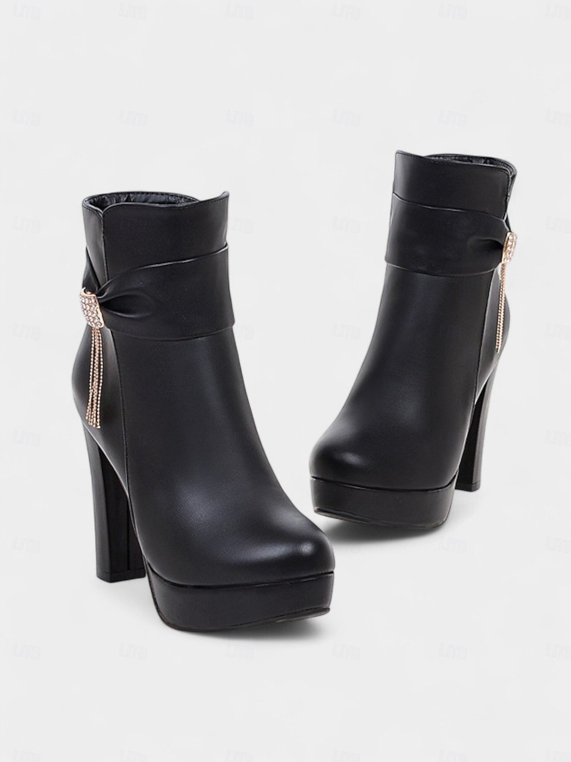2026年 ラインストーンのディテールが施されたレディースのブラックアンクルブーツ。フォーマルなシーン、パーティー、夜のお出かけにぴったりのシックなイブニングスタイルのプラットフォームブーツ。  コレクション – $59.99 –P4