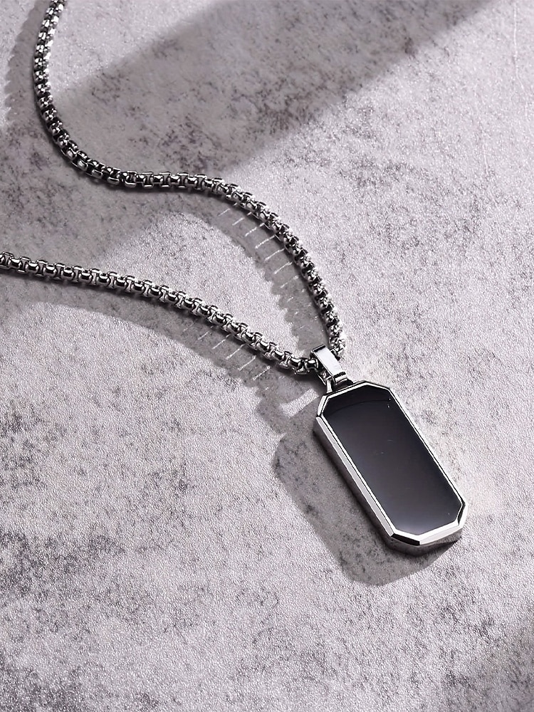 Miesten ruostumattomasta teräksestä valmistettu riipuskaulakoru – mustasta onyksista valmistettu kuusikulmainen muotoilu, tyylikäs ketju, täydellinen sekä rentoon että juhlavaan käyttöön. 2026 - $7.99 –P5