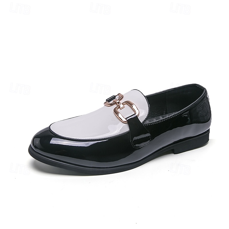 Herrloafers i vitt och blått i lack med metallspänne – trendiga skor för semiformella sammankomster och fester 2026 - $54.99 –P3