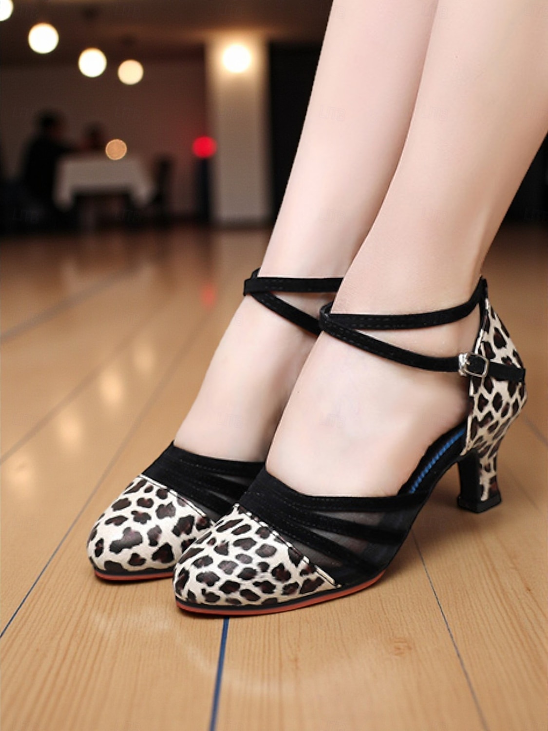 Scarpe da ballo latino professionali da donna con stampa leopardata - tacchi da sala da ballo con cinturini in pelle scamosciata e rete per salsa, tango e gare di performance del 2026 a $32.99 –P2