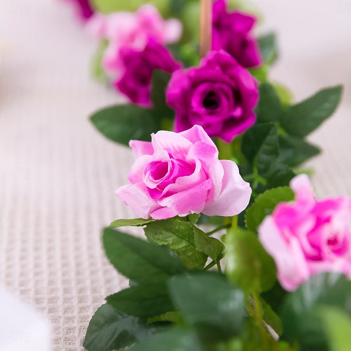 Girlanda ze sztucznych kwiatów róż o długości 240 cm/23,7 stopy, sztuczne pnącza, jedwabna roślina wisząca, do dekoracji łuku weselnego, pokoju na przyjęcie, domu, ogrodu, hotelu lub biura 2026 - $17.99 –P5