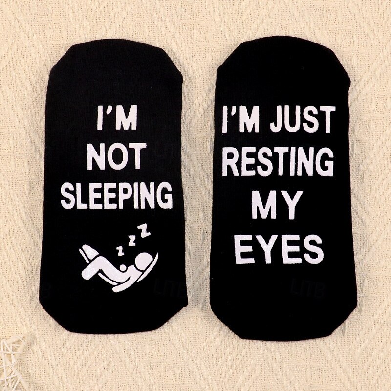 Ich schlafe nicht, ich ruhe nur meine Augen aus. Lustige bedruckte Socken, kuschelige Socken mit originellem Aufdruck für Damen und Herren, bequeme Geschenksocken für Arbeit, Zuhause, Weihnachten, 2026 - $13.49 –P5