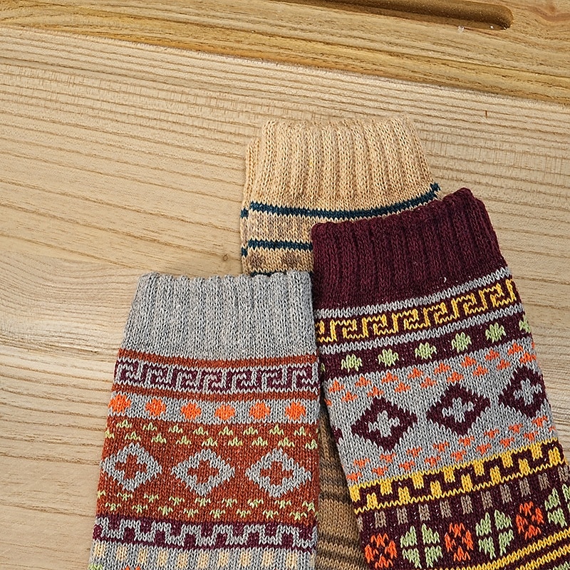 2026年 男性用 5ペア マルチパック ソックス ランニングソックス カジュアルソックス Multi Color カラー アーガイル柄 バケーション スポーツ 日常 ベーシック 温か生地 秋 冬 ファッション カジュアル  コレクション – $8.49 –P3