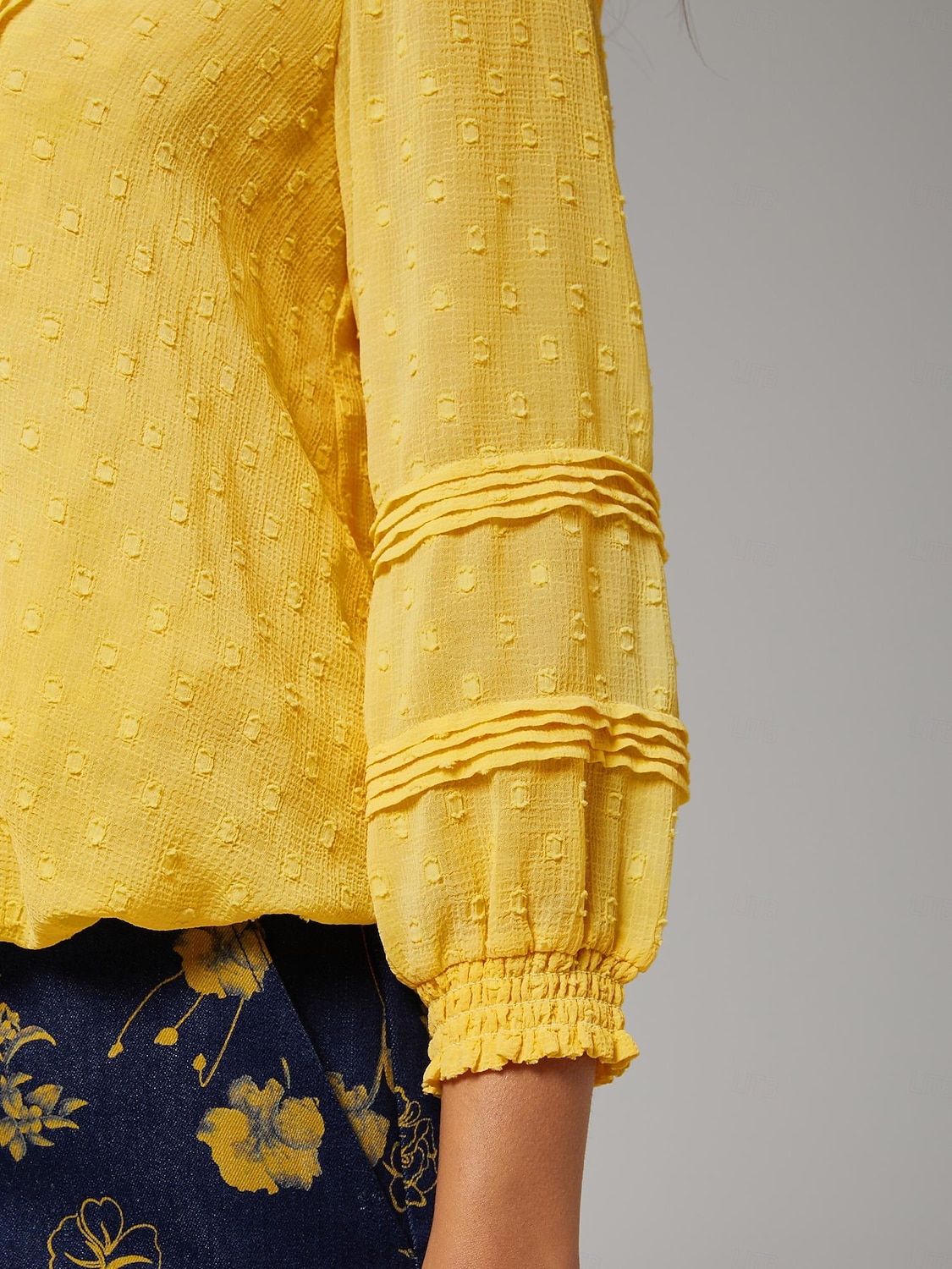 Top de gasa de doble capa con lunares de vacaciones 2026 - $20.99 –P5