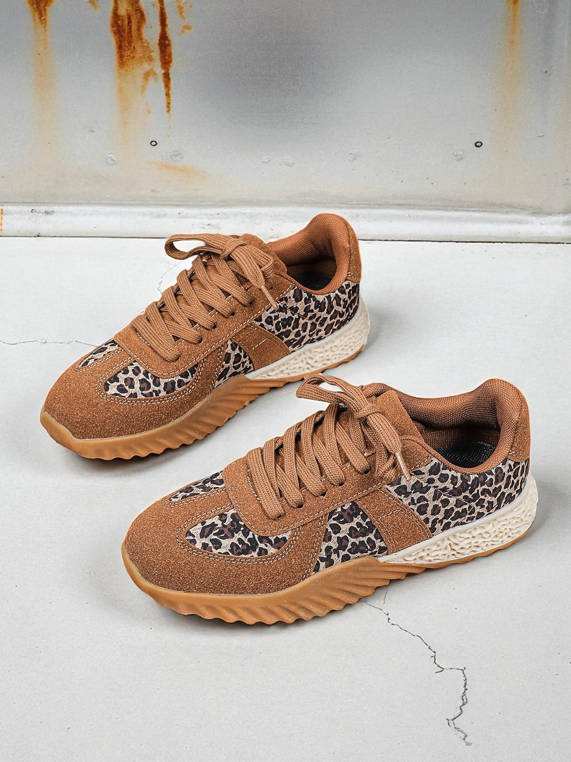 Laufschuhe für Damen mit Leopardenmuster – leichte Sportschuhe zum Spazierengehen, Reisen und für den Alltag. 2026 - $46.99 –P1