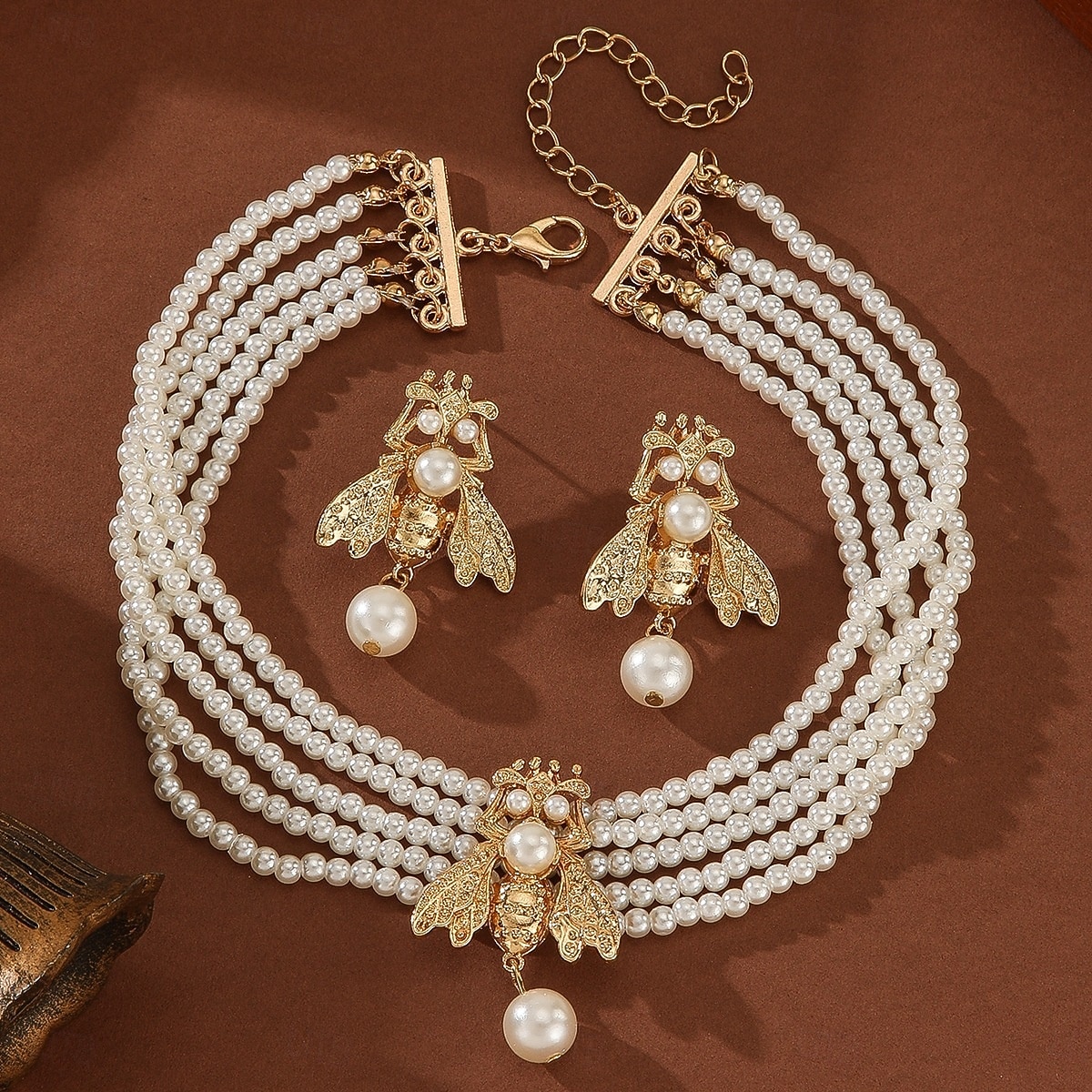 Dames parelbijen sieradenset - elegante meerlaagse chokerketting en oorbellen met goudkleurig insectenontwerp voor feesten, bruiloften en vintage mode-looks 2026 - $14.99 –P3