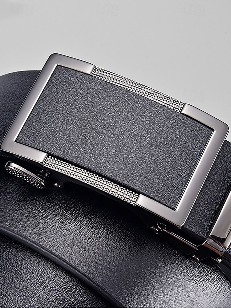 Ceinture en cuir pour homme, idéale pour Noël : cuir véritable de qualité supérieure, boucle carrée élégante, ajustable, accessoire de mode festif pour les occasions décontractées ou habillées. de 2026 ? $24.99 –P8