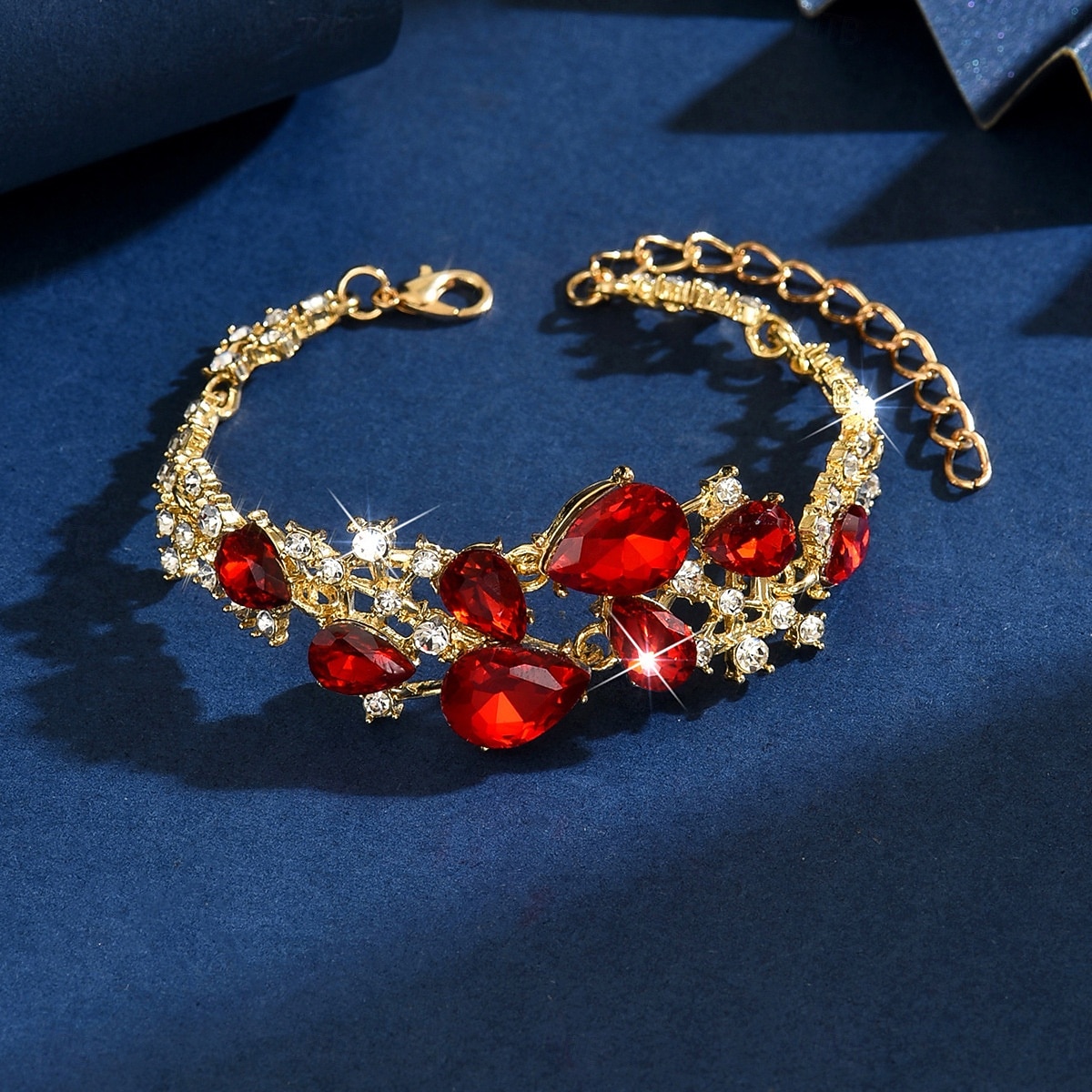 Dámský náramek s křišťálovými kamínky - třpytivý stříbrný nastavitelný náramek na večírky, svatby a večerní příležitosti na konci roku 2026 - $11.99 –P4