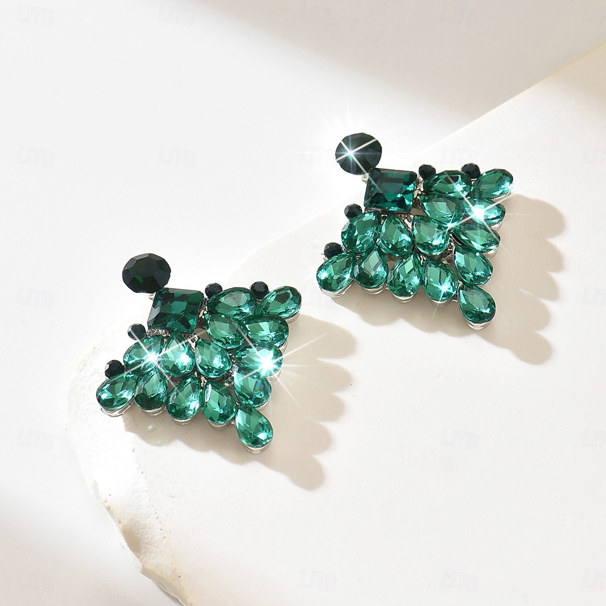 orecchini da donna con cristalli color smeraldo - lussuosi pendenti di strass &modelli di cerchi per feste glamour ed eventi serali del 2026 a $11.99 –P7
