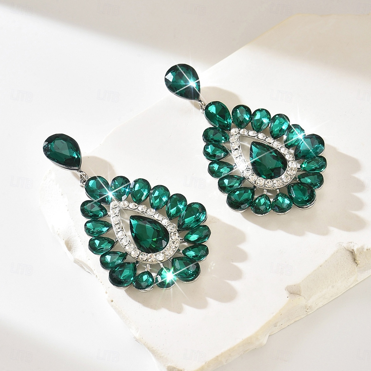 orecchini da donna con cristalli color smeraldo - lussuosi pendenti di strass &modelli di cerchi per feste glamour ed eventi serali del 2026 a $11.99 –P10