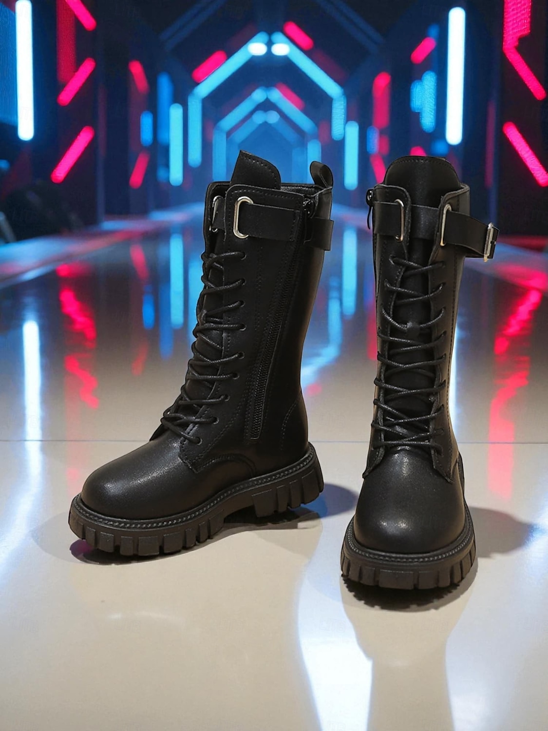 Buty dla dzieci w stylu koreańskiej gwiazdy popu inspirowane idolką - białe skórzane buty bojowe z paskiem na klamrę, idealne na występy, imprezy i do modnych stylizacji 2026 - $42.99 –P1