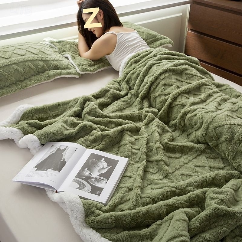 Kuscheldecke aus Sherpa-Fleece für Sofa und Bett, warme, korallenfarbene Samtdecke für den Winter, dicke, gemütliche Decke für ein Nickerchen im Büro und als Dekoration für Zuhause 2026 - $16.49 –P1
