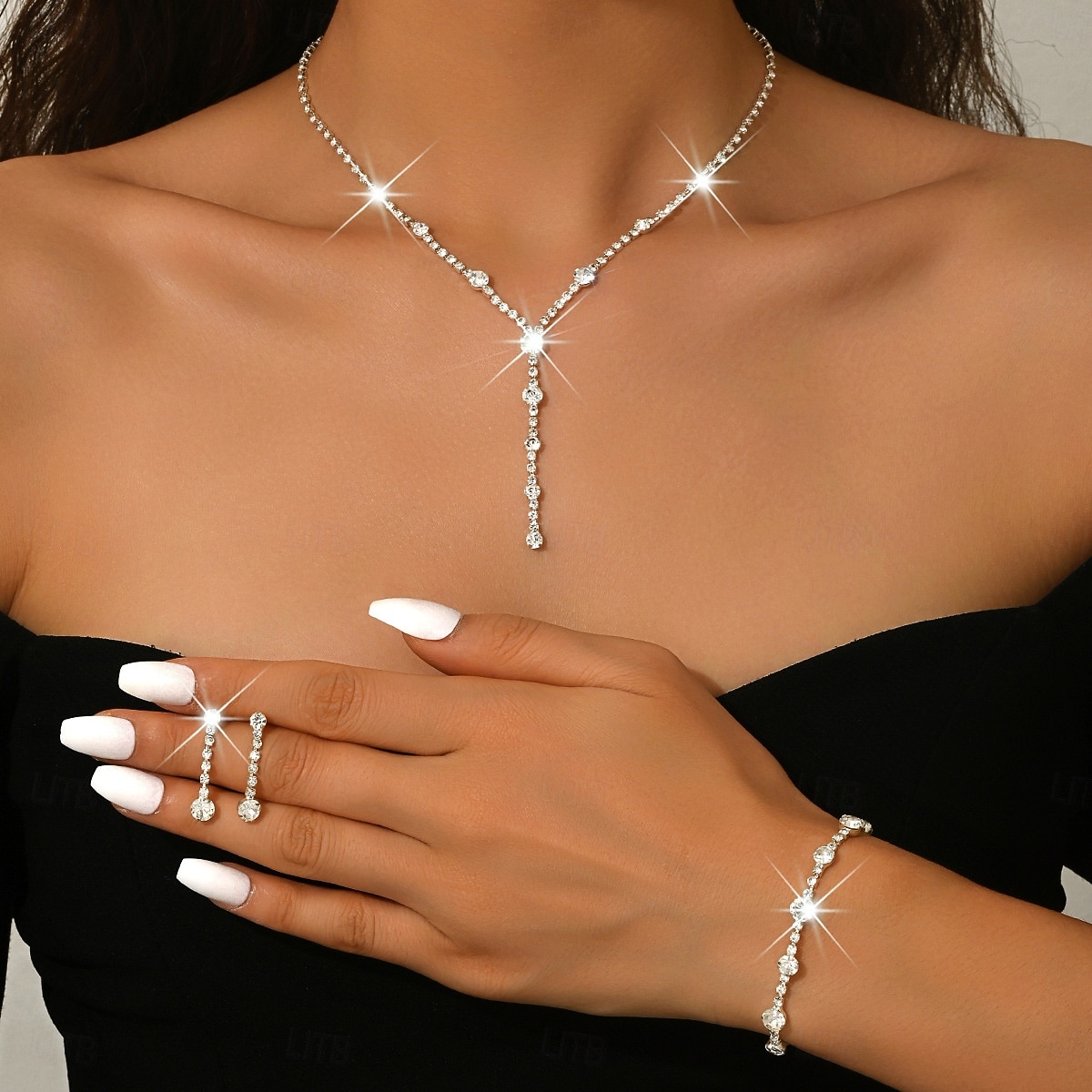 Ensemble de bijoux pour femme en strass dorés : collier élégant en forme de Y et boucles d’oreilles pendantes &Bracelet, accessoires en cristal étincelants pour bals de fin d'année et fêtes de 2026 ? $11.99 –P5