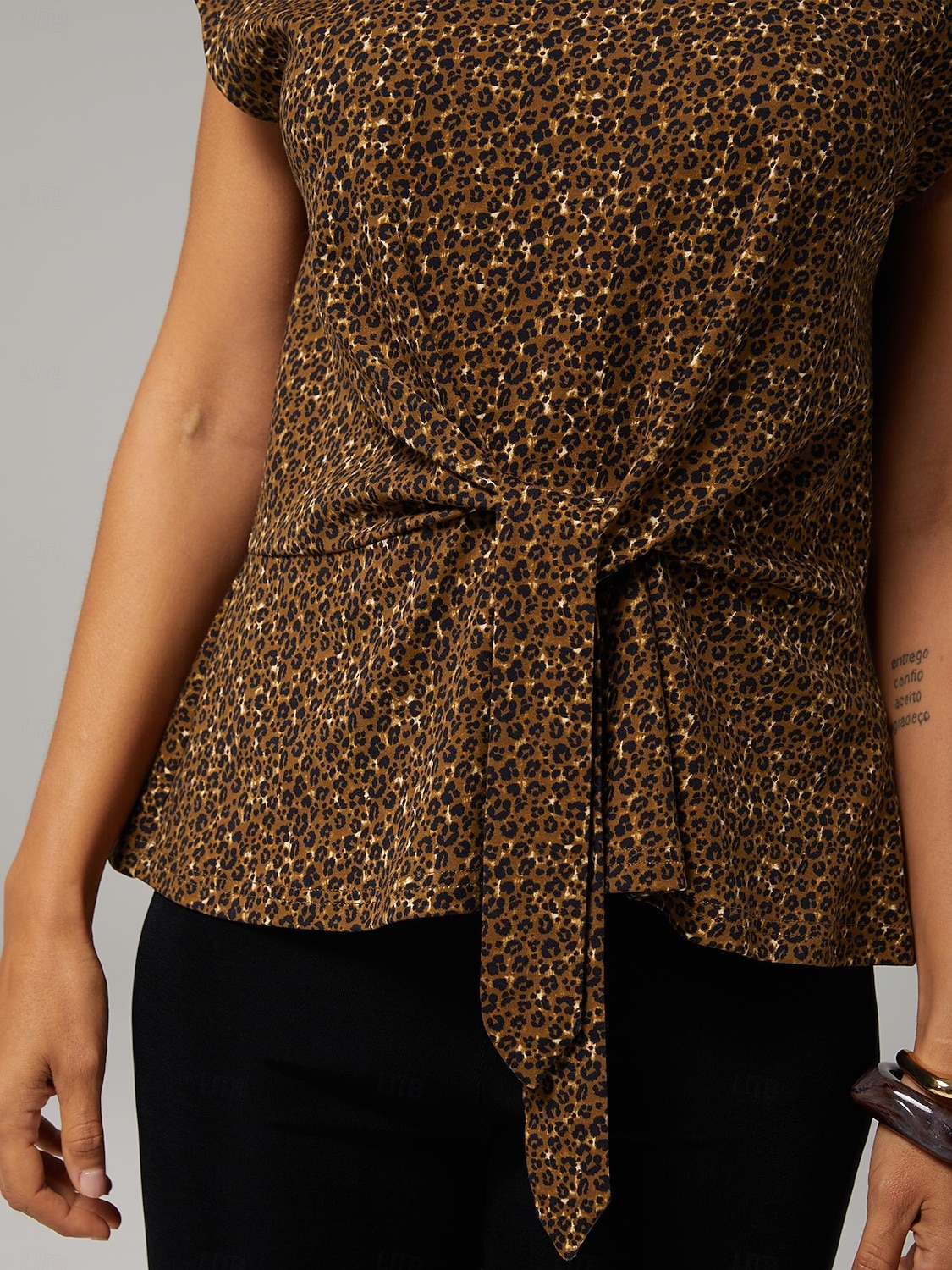 2026年 オールコットンのヒョウ柄ツイストデザイントップス、バケーション  コレクション – $67.99 –P4