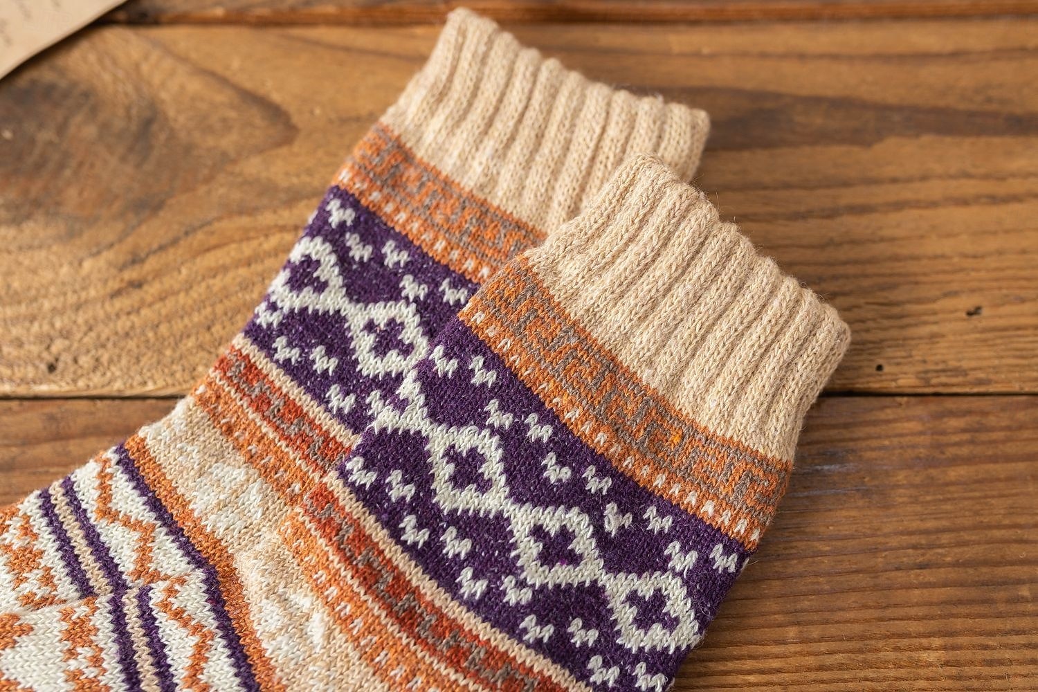 Wollen Sokken voor Vrouwen Valentijnsdag Cadeaus voor Moeder Vrouwen Haar Sinterklaas Cadeaus Bot Warm Zachte Crew Sok voor Winter Wandelen 2026 - $13.99 –P16