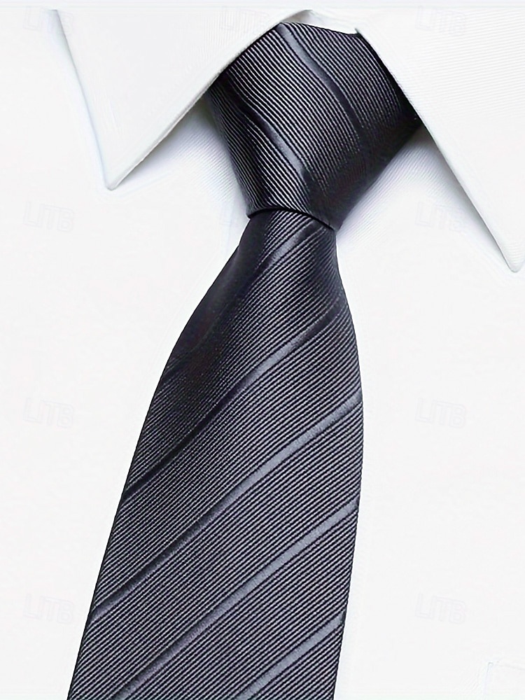 Cravate de Noël en soie pour homme – matière polyester, motif rayé, disponible en plusieurs couleurs – idéale pour les fêtes de fin d'année, les événements formels et les tenues professionnelles. de 2026 ? $11.99 –P5