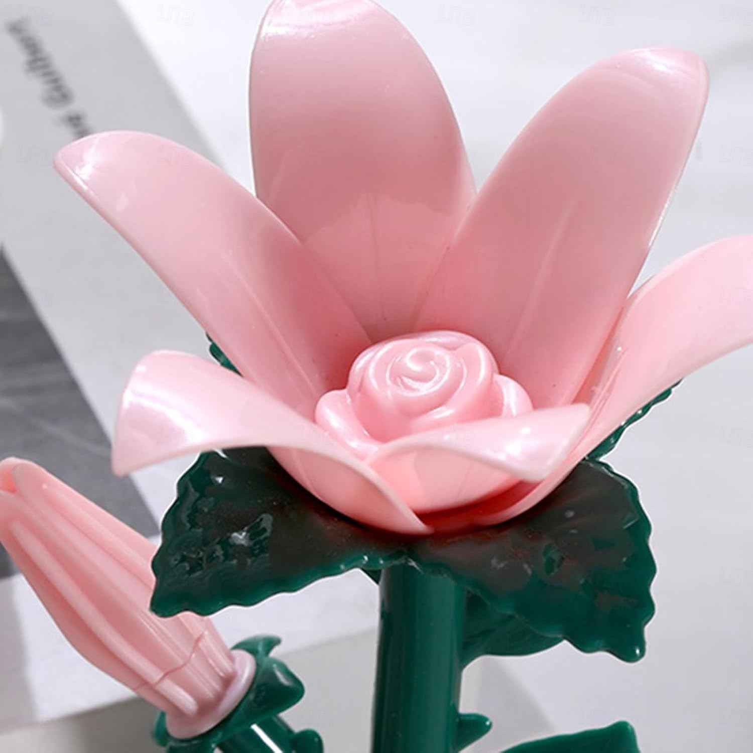 Flower Light, Rose Freesia Desk Decor,Bedside Lamps LED Night Light,for Desk Bedroom Bedside Nightstand Home Decor Office Dorm Apartment Party Birthday Christmas 2026 - $16.49 –P4