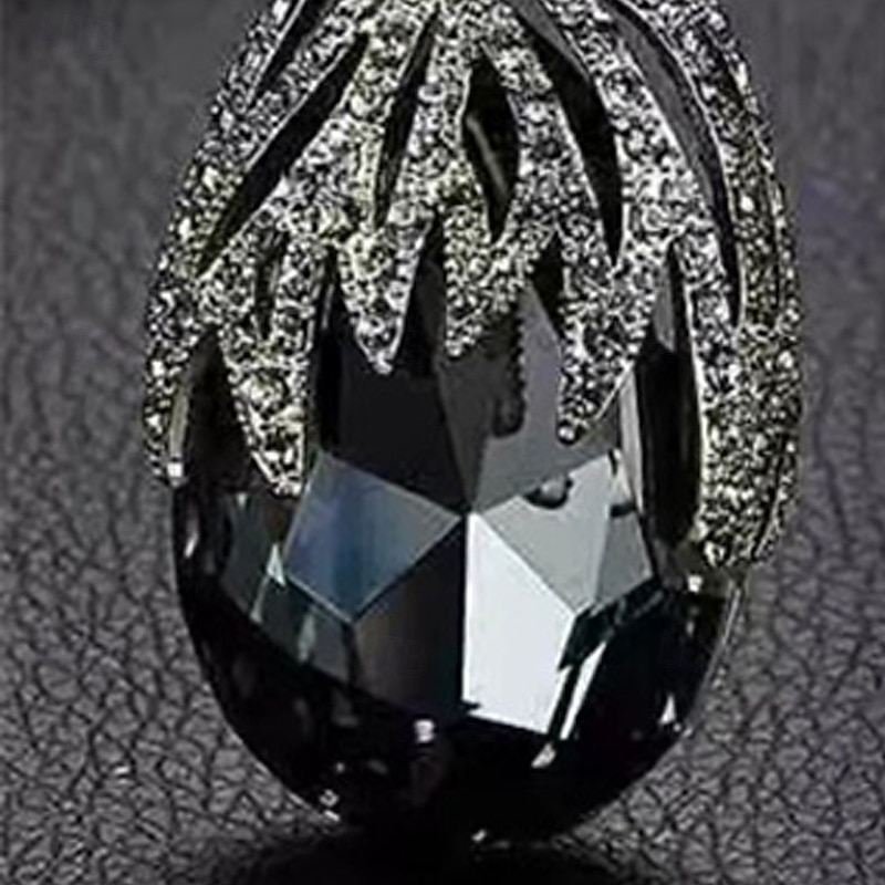 1 pezzo Collana con pendente Collana For Per donna Cristallo Streetwear Quotidiano Lega goccia del 2026 a $15.99 –P3