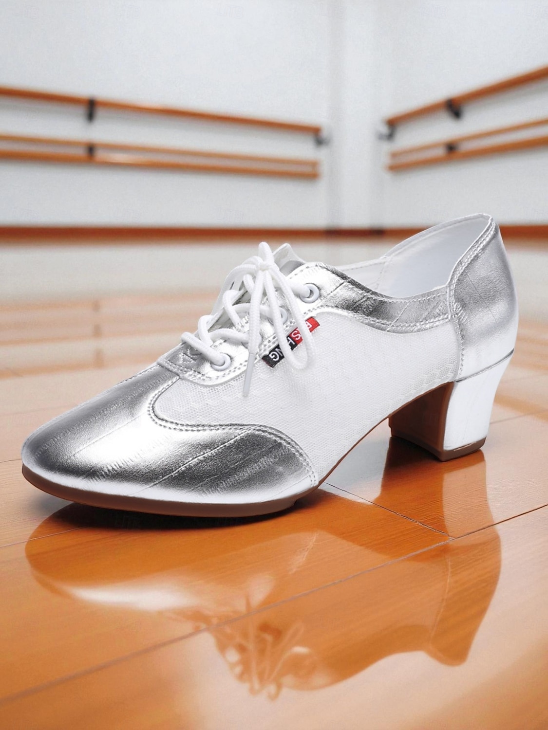 Sapatos de dança de salão femininos prateados com cadarço - sapatos confortáveis de salto baixo para prática de dança latina, salsa, tango e apresentações de palco. de 2026 por $46.99 –P3