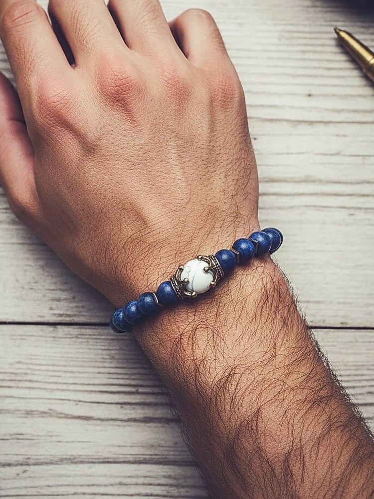 Bracciale da uomo in pietra naturale – design regolabile con perline e dettaglio a corona, disponibile in più colori, perfetto per l'abbigliamento casual e per le occasioni speciali del 2026 a $7.99 –P4