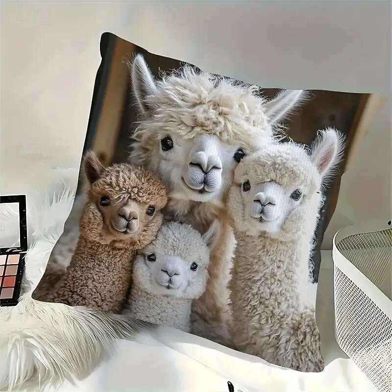 Housse de coussin décorative à motif alpaga mignon, imprimée en 2D, idéale pour le canapé du salon. Adorable coussin décoratif à motif animal. de 2026 ? $9.99 –P4