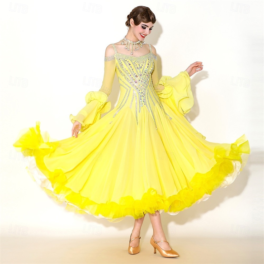 Abito da ballo da sala da donna elegante giallo con corpetto decorato con strass, spalle scoperte, abito da competizione per valzer, tango, rumba moderna del 2026 a $689.99 –P5