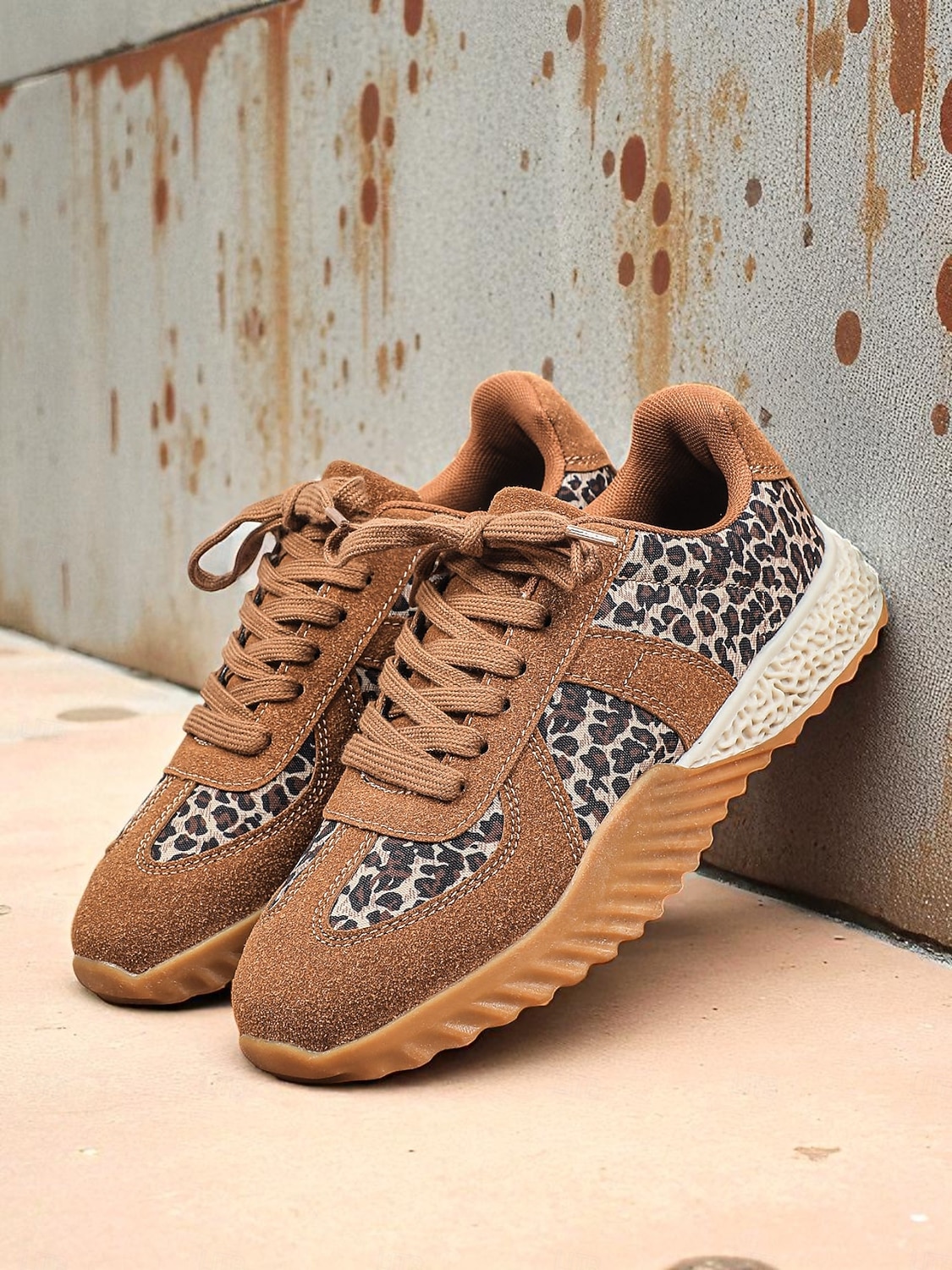 Laufschuhe für Damen mit Leopardenmuster – leichte Sportschuhe zum Spazierengehen, Reisen und für den Alltag. 2026 - $46.99 –P2