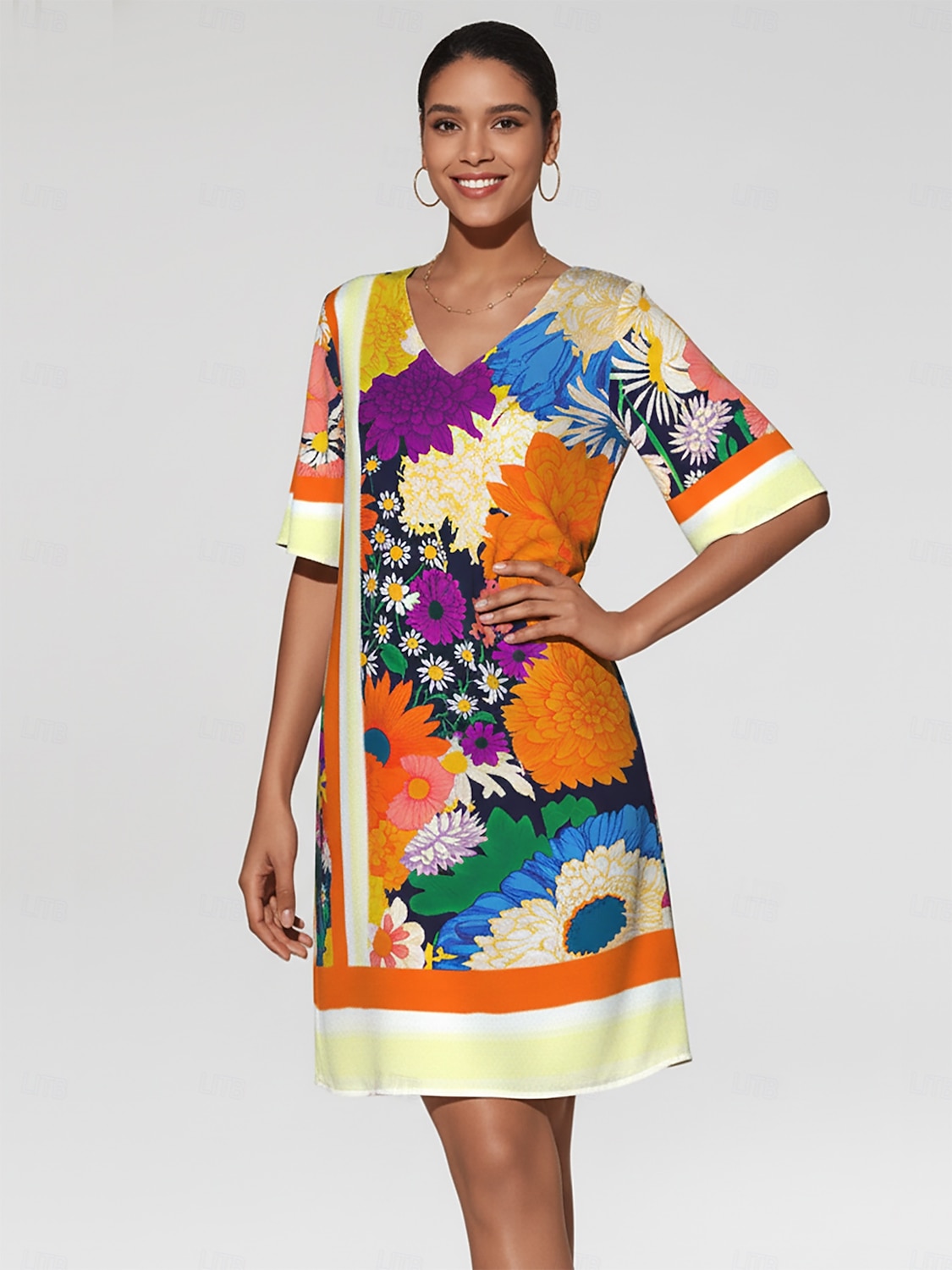 Satijnen midi-jurk met bloemenprint, geschikt voor op reis of vakantie. 2026 - $79.99 –P2