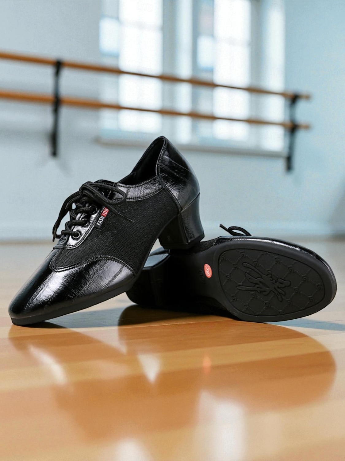 Sapatos de dança de salão femininos prateados com cadarço - sapatos confortáveis de salto baixo para prática de dança latina, salsa, tango e apresentações de palco. de 2026 por $46.99 –P8