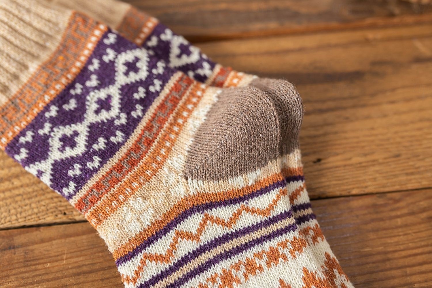Wollen Sokken voor Vrouwen Valentijnsdag Cadeaus voor Moeder Vrouwen Haar Sinterklaas Cadeaus Bot Warm Zachte Crew Sok voor Winter Wandelen 2026 - $13.99 –P17