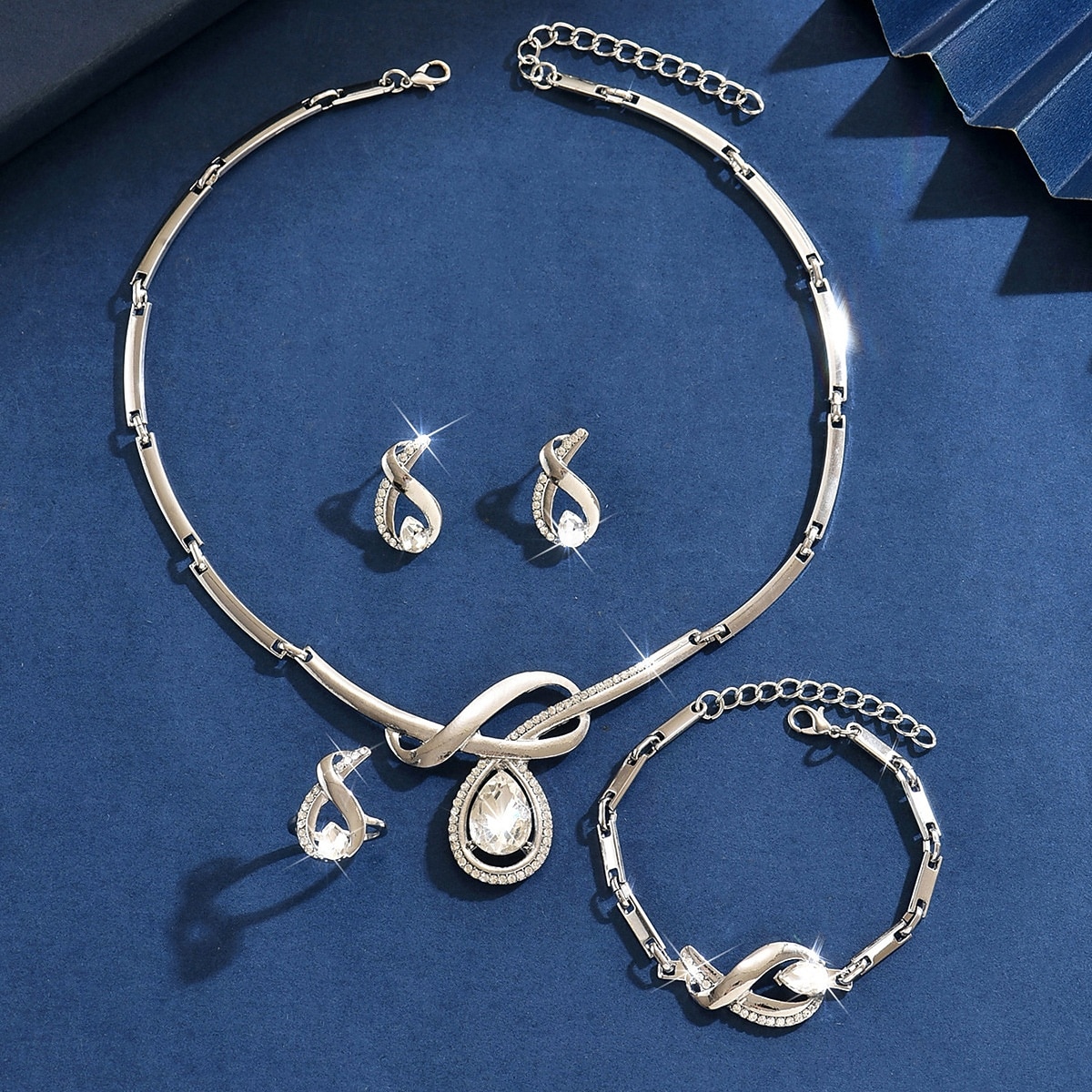 Ensemble de bijoux en or 2 pièces pour femme - collier en cristal rouge en forme de larme &boucles d'oreilles, élégants accessoires de mariée en strass pour les mariages &événements festifs de 2026 ? $14.99 –P3