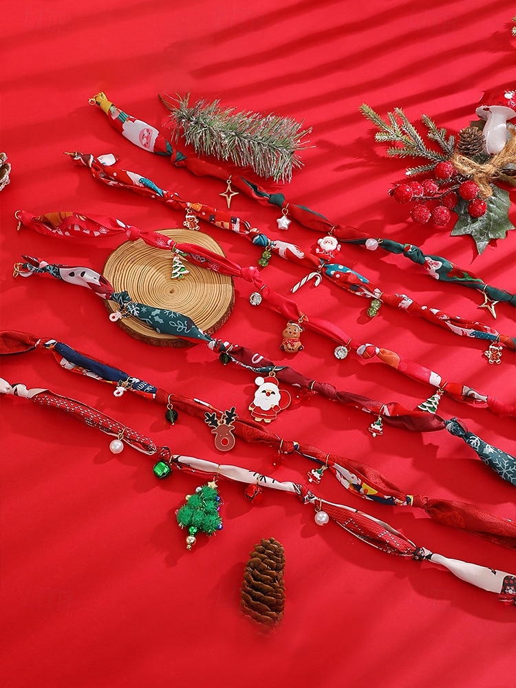 Naszyjnik świąteczny dla kobiet, wykonany ze stopu metali, tkaniny i akrylu, z motywem renifera, Świętego Mikołaja i choinki, idealny na przyjęcia świąteczne 2026 - $11.99 –P8