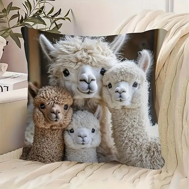 Housse de coussin décorative à motif alpaga mignon, imprimée en 2D, idéale pour le canapé du salon. Adorable coussin décoratif à motif animal. de 2026 ? $9.99 –P1